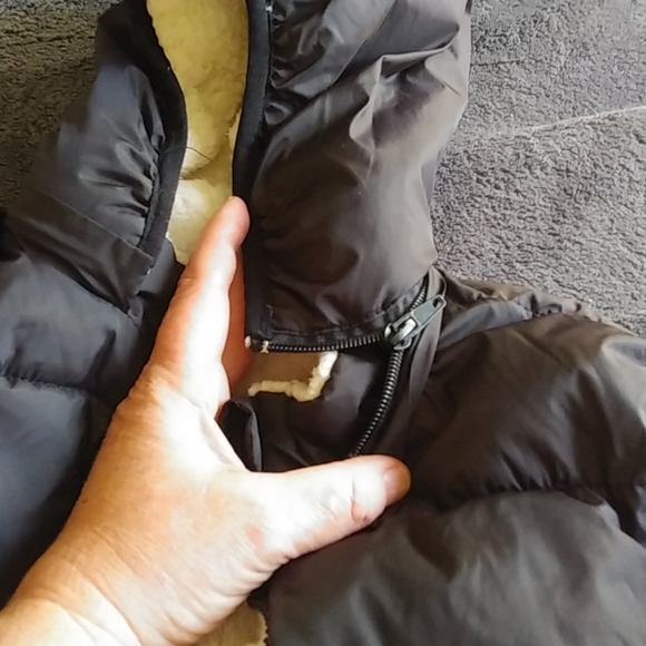 VGUC Sherpa (faux) lined puffer coat - Picture 7 of 12